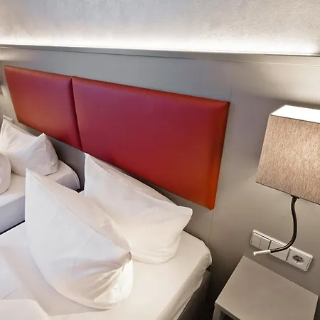 Median Hannover 4* ليرته