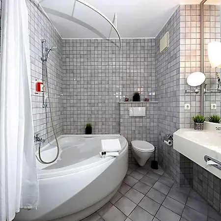 Hotel Median Hannover 4*