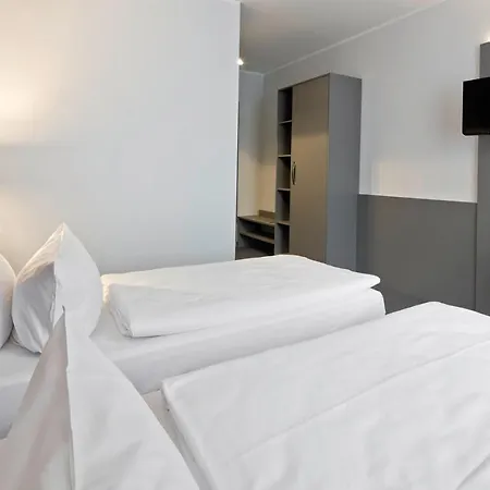 Otel Median Hannover 4*
