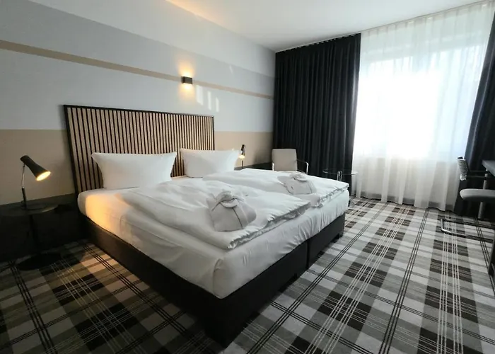 Отель Median Hannover Лерте